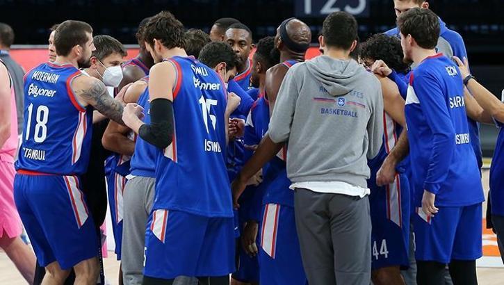 Anadolu Efes, Milano deplasmanında