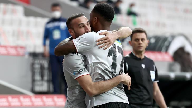 Cenk Tosun: Burada oynamayı ve gol atmayı özlemişim