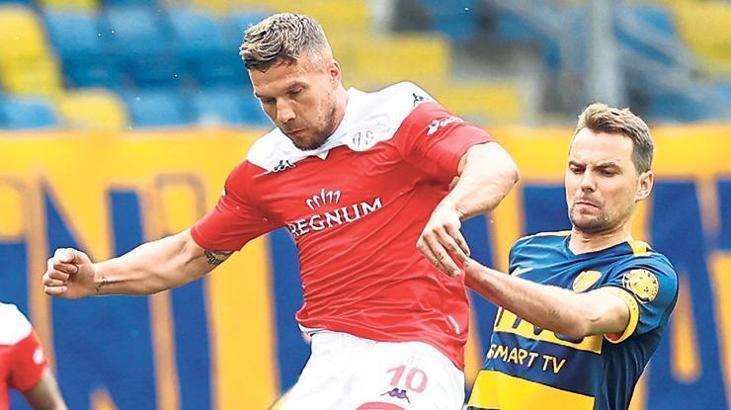 Podolski: 3 puanı almak istiyoruz
