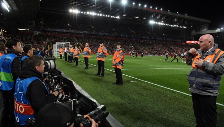 Liverpool stat görevlilerini marketlere yönlendiriyor