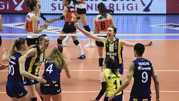 Fenerbahçe Opet ile Eczacıbaşı VitrA yarın finale çıkmak için karşılaşacak
