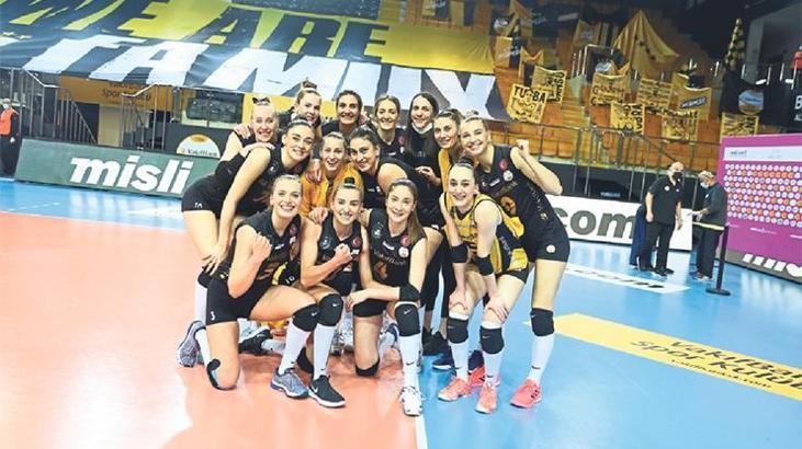 Vakıfbank finalde