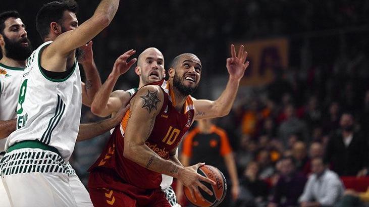 Galatasaray'da Preldzic ve Blake Schilb kadro dışı!
