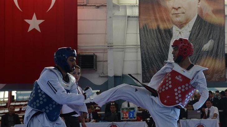 İzmir'de Tekvando şampiyonası!