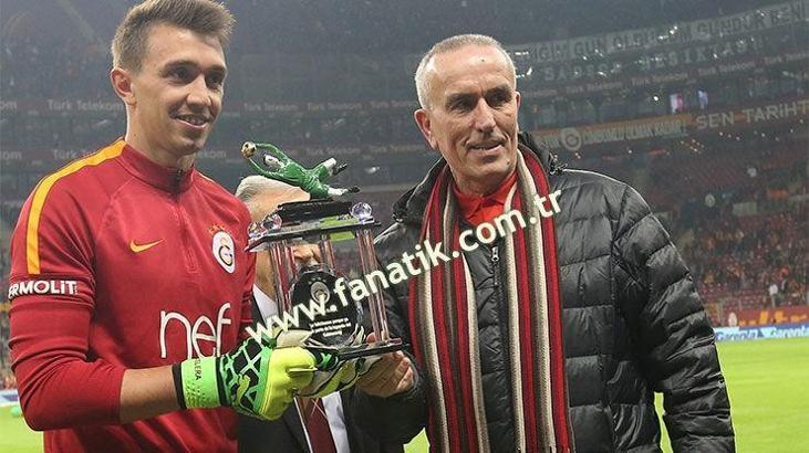 Muslera kulüp tarihine geçti