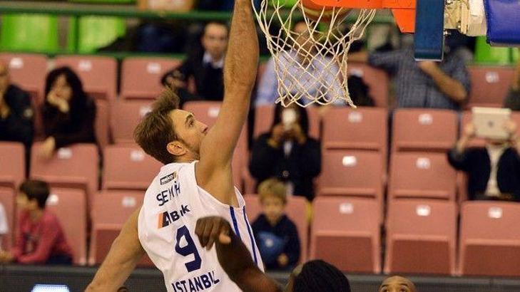 Anadolu Efes, Petkim'i farklı geçti: 83-67