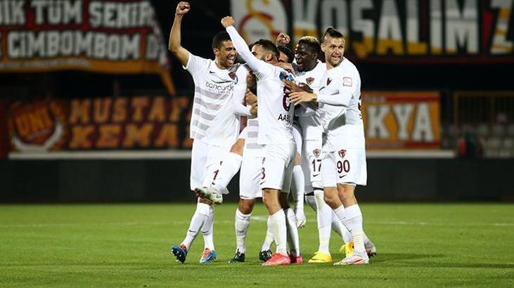 Galatasaray geriye düştüğü maçları çeviremiyor!