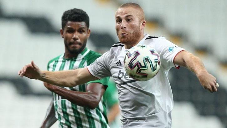 Beşiktaş'ta Gökhan Töre kulübeye çekiliyor!