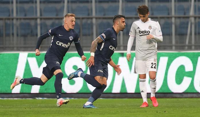 Beşiktaş, Galatasaray'ın yenildiği haftada fırsatı kaçırdı