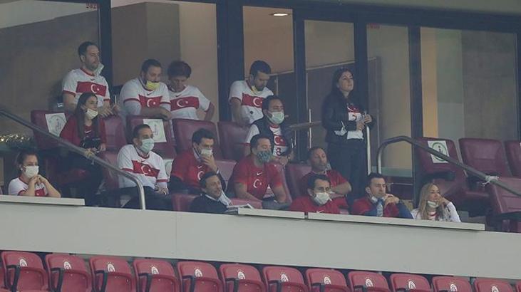 Aylar sonra taraftarlı maç