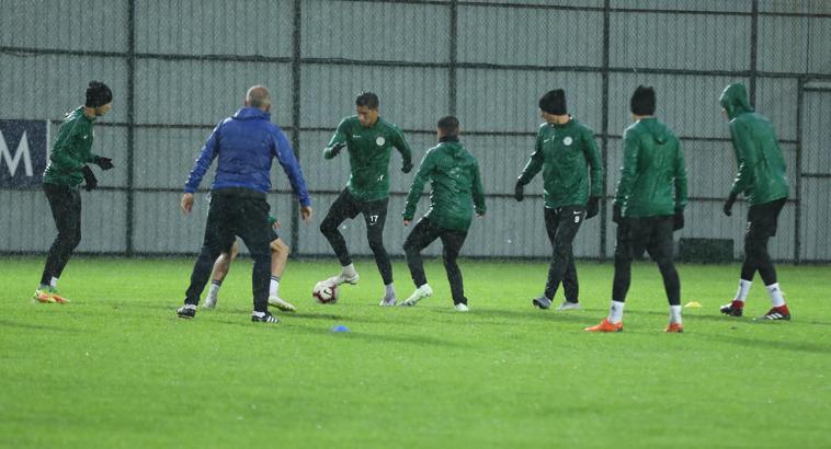 Beşiktaş öncesi Çaykur Rize'ye Samudio ve Aminu'dan müjde
