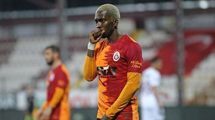 Galatasaray'da bir garip kadro tercihi!
