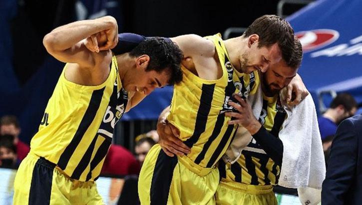 Fenerbahçe Beko'da Vesely 2 hafta yok