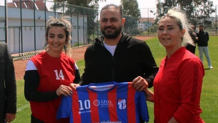 Hasan Şaş'tan kadın futbolculara antrenörlük sözü
