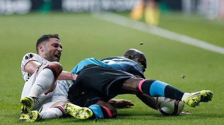 Görev adamı Dusko Tosic