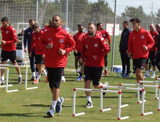 Antalyaspor, Ankaragücü'nü yenmek istiyor