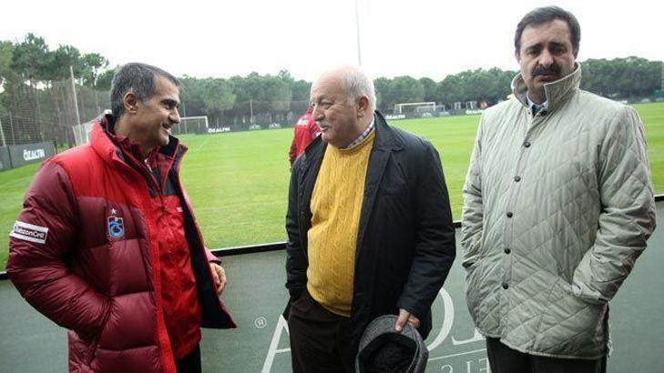 İstifa yok, kriz sürüyor