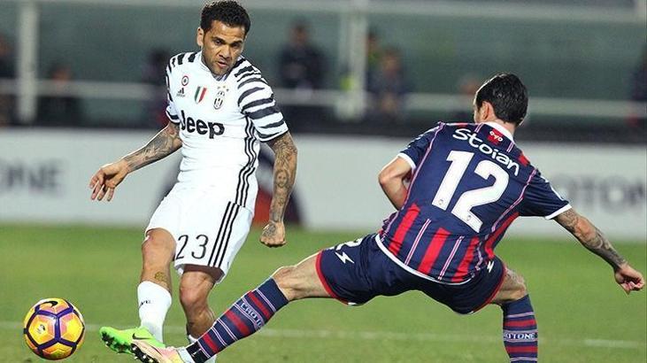 Alves, Barcelona yöneticilerini suçladı