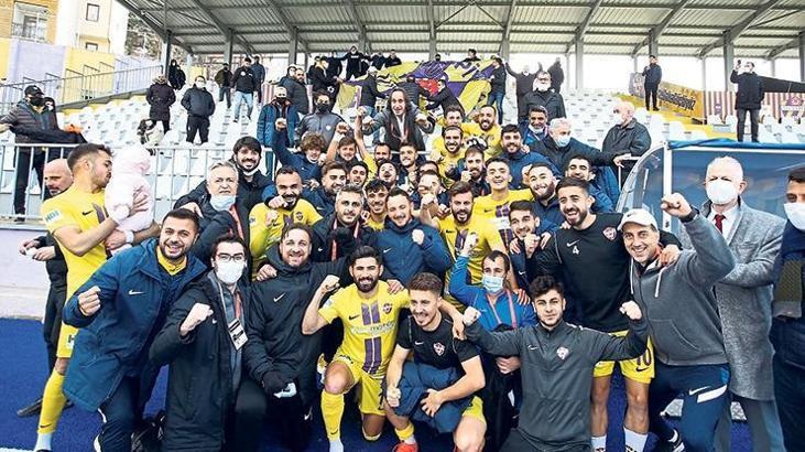 Eyüpspor Turgutluspor engelini de geçti