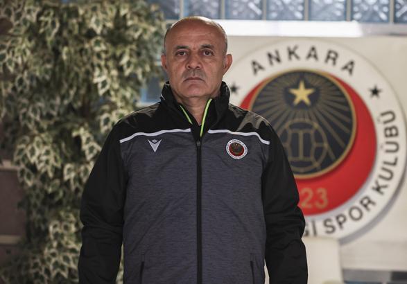Özcan Bizati: 42-45 puan aralığı ligde kalmak için yeterli olacaktır