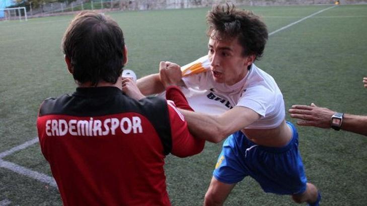 Amatör maçta olay