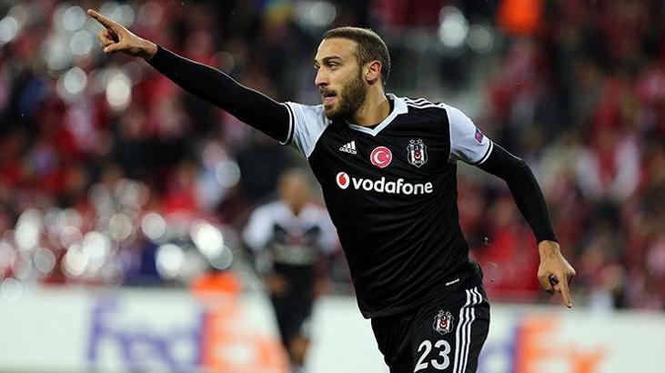 Cenk Tosun haftanın oyuncusu ödülünü aldı