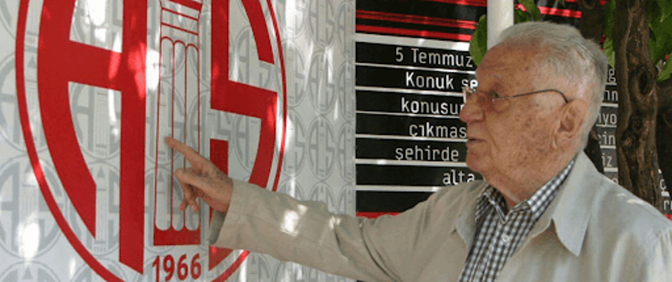 Antalyaspor, kurucu başkan Atilla Vehbi Konuk'u unutmadı