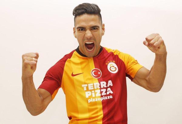 Radamel Falcao tişörtleri satışa çıktı