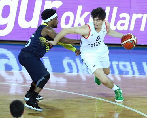 Anadolu Efes-Fenerbahçe maç sonucu: 82-74