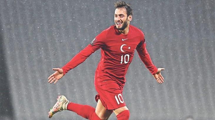 Hakan Çalhanoğlu'nun performansı Milli Takım'a yetmedi