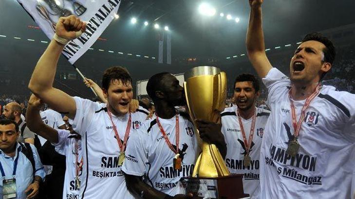 Beşiktaş'ın sponsoru Beşiktaş oldu
