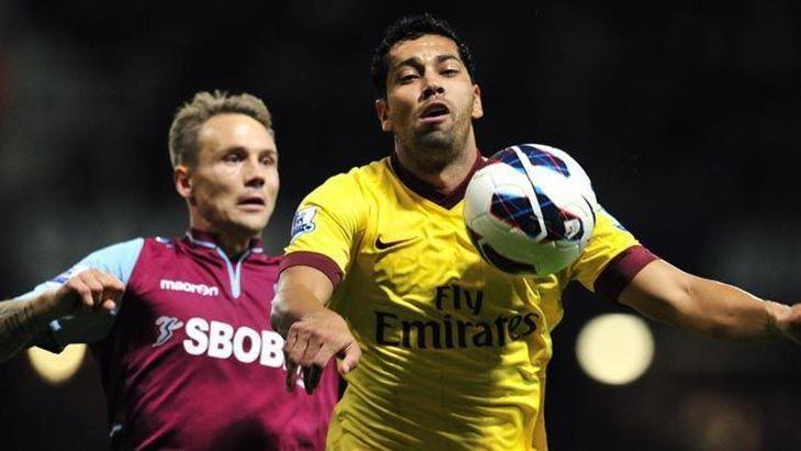 Santos Aslan'da ne yapar?