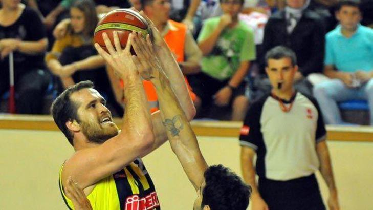 'Savaş'tı, kazandı!: 72-66