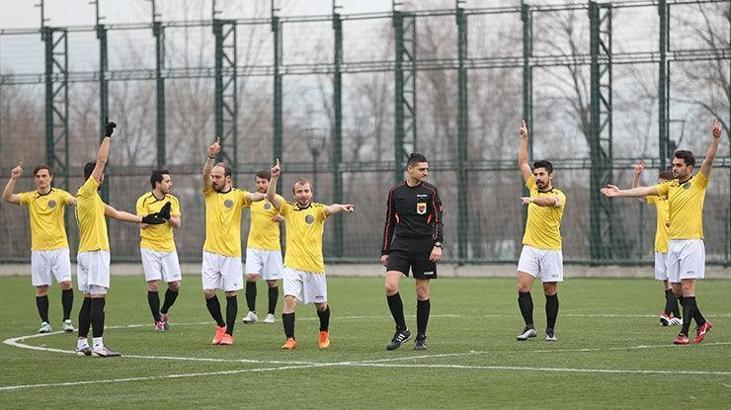 Hakemleri protestoya ceza yağdı!