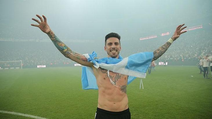 Şampiyonluğun habercisi Jose Sosa!