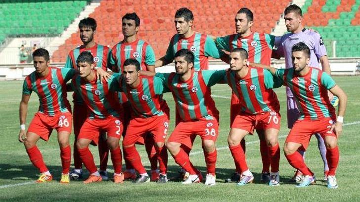 Futbolcular kulübü terketti!