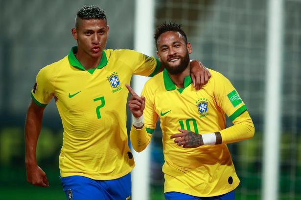 Neymar hat-trick yaptı, Brezilya'ya 3 puanı kazandırdı