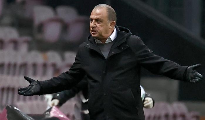 Galatasaray'da Fatih Terim isyan etti: Diğer hocalar neler yapıyor, neler diyor ceza almıyor!