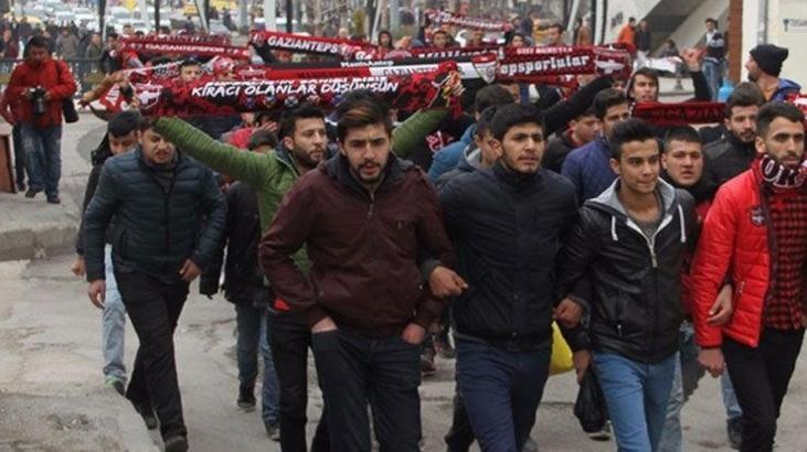 Gaziantepsporlu taraftarlardan protesto