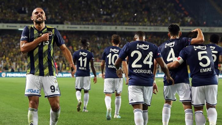 Fenerbahçe: Oyuncular antrenmanlarını evlerinde sürdürecektir