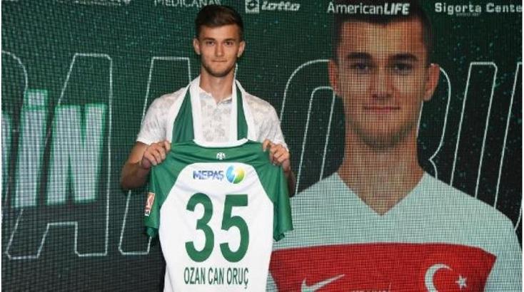 Altınordu'dan Süper Lig'e bir kaleci daha