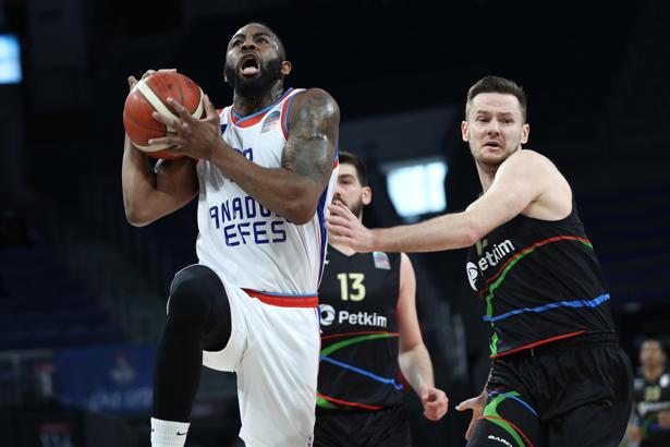 Anadolu Efes - Aliağa Petkim Spor maç sonucu: 87-80