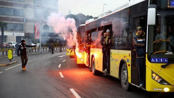 Fenerbahçeli taraftarlarla polis arasında gerginlik