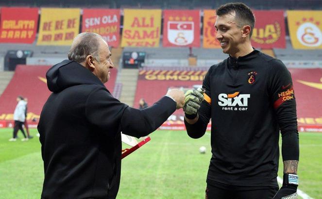 Galatasaray'da tepkiler artıyor! Fatih Terim ve Arda Turan'ın ardından Fernando Muslera...