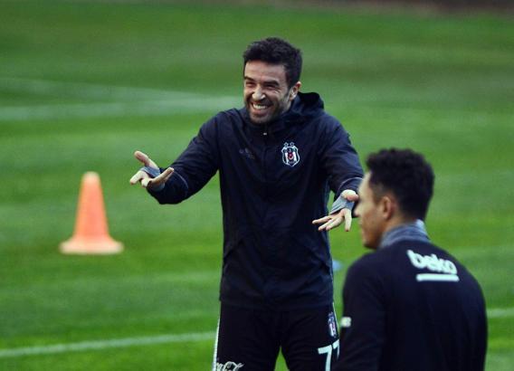 Gökhan Gönül'e gül yağacak