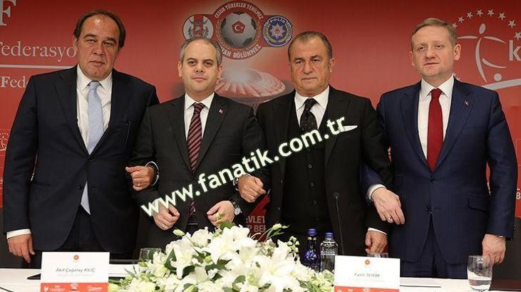 Futbol ailesi teröre karşı sahada!