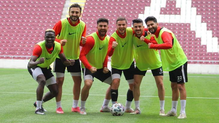 Hatayspor çalışmalarına devam etti