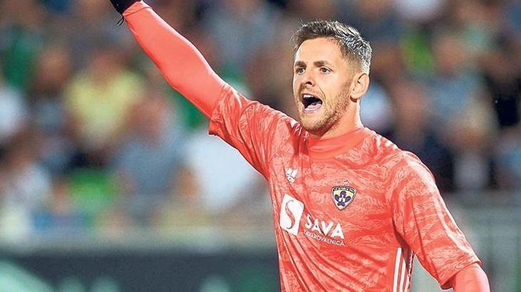 Galatasaray Muslera'ya yedek kaleci buldu!