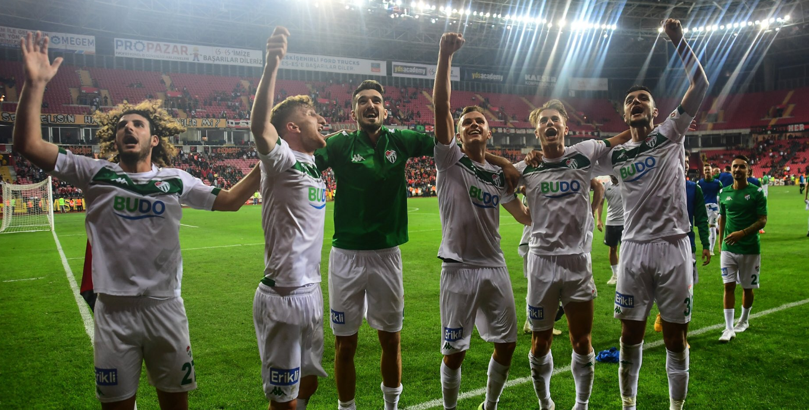 Bursaspor'da kara bulutları dağıldı