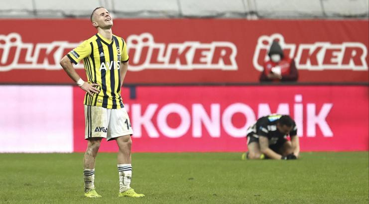 Fenerbahçe'ye şok üstüne şok! Nazım ve İrfan Can'ın ardından Pelkas...